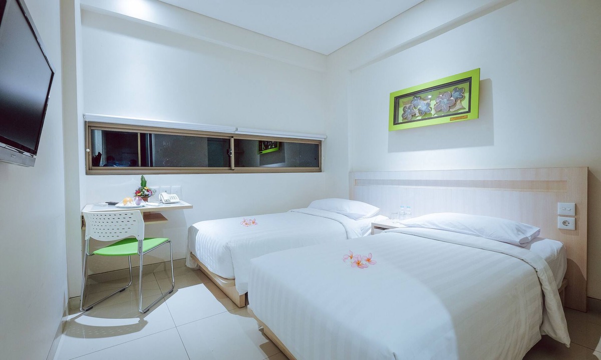 Raya Kuta Hotel | J Hotels Kuta