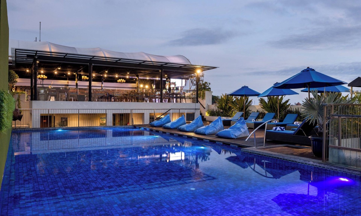 Kuta Hotel | J4 Hotels Legian