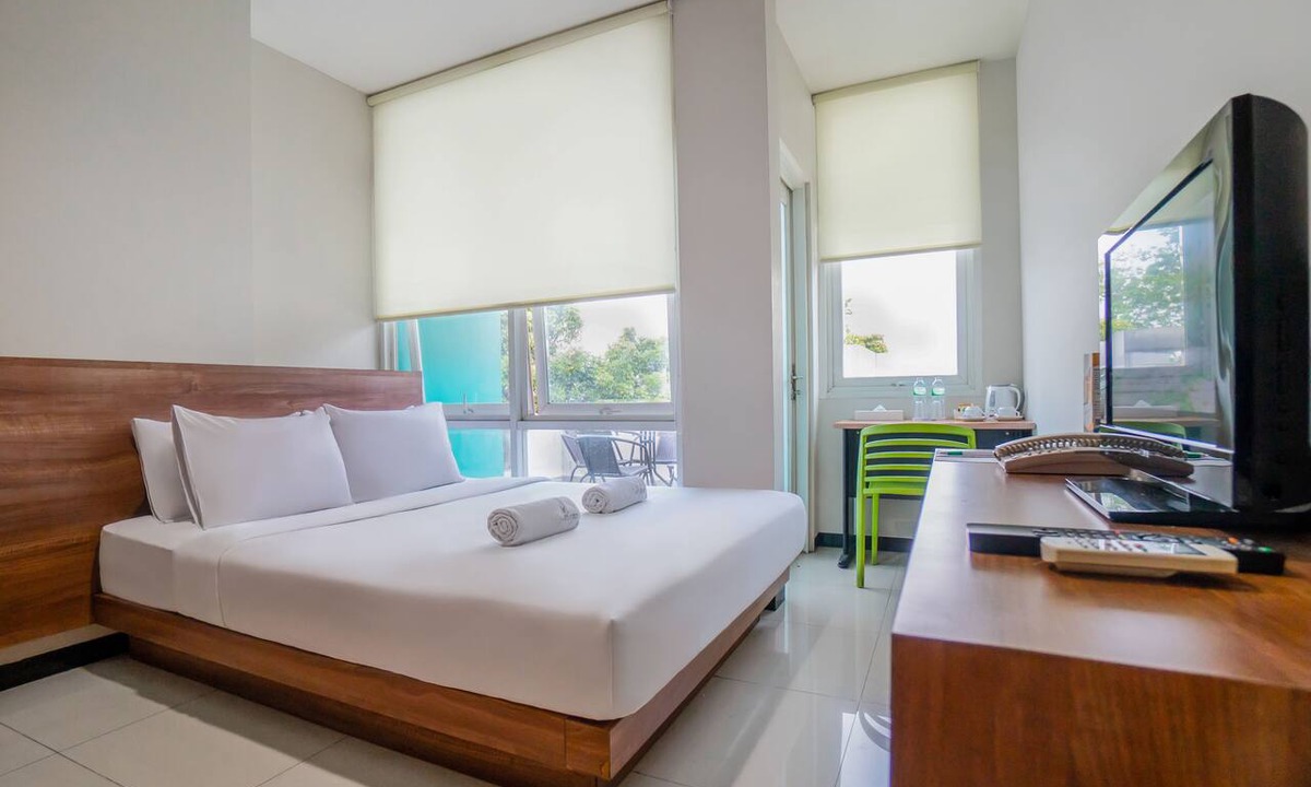 East Jakarta Hotel | LeGreen Suite Tebet