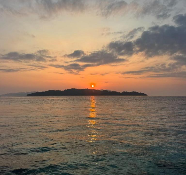 Batudaka Island House | Li An Family homestay