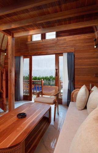Ungasan House | Luh Adi Villa 3, Modern Balinese wooden house close to Uluwatu