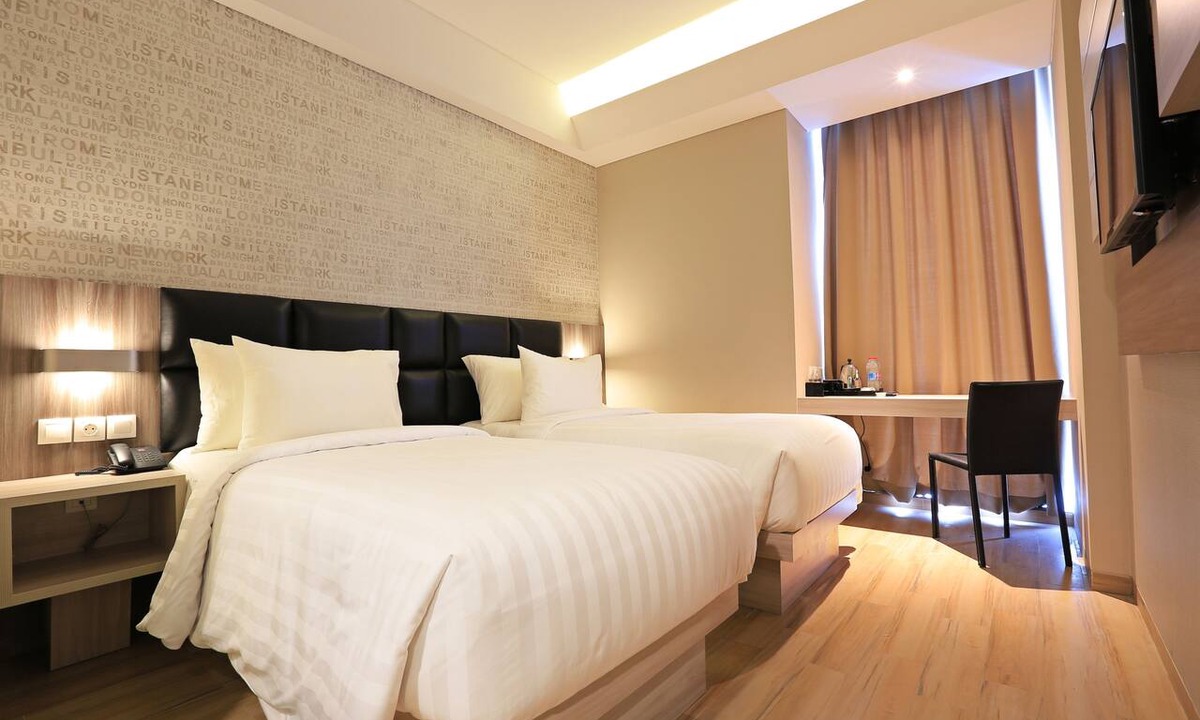 Jambi Hotel | Luminor Hotel Jambi Kebun Jeruk by WH