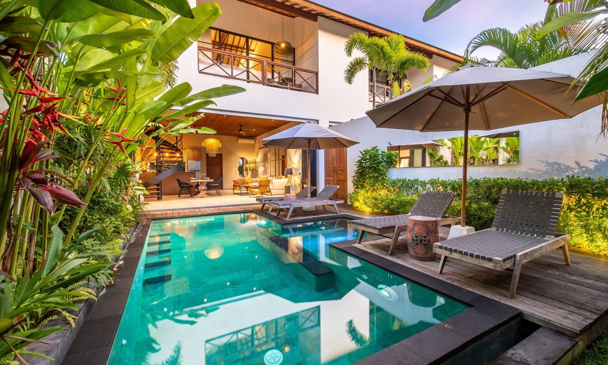 Pererenan Villa | Lush Pool | Two King Suites | Walk to Beach