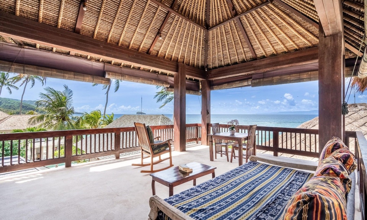 Candi Dasa Apartment | Luxe Double Room with Balcony and Ocean View | The Village of Angels Resort