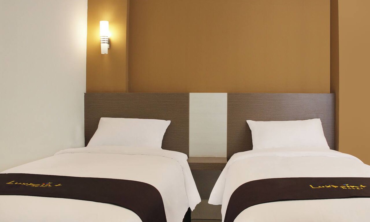 Gubeng Hotel | Luxpoint Hotel Surabaya