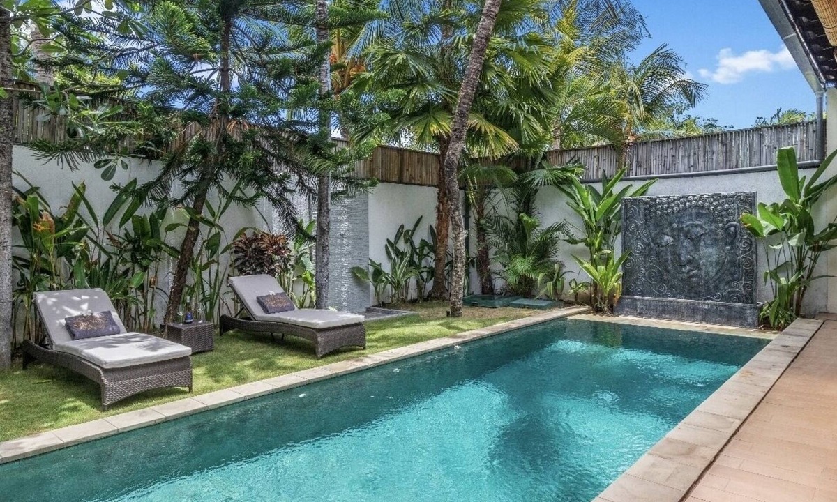 Laksmana Villa | Luxurious, Spacious and Chic two bedroom villa in excellent location in Seminyak