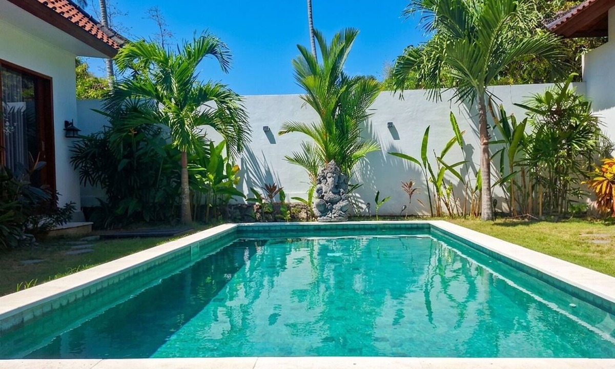 Selong Belanak House | Luxury 3BR Villa Saphira with Private Pool, 3 Min to Selong Belanak Beach
