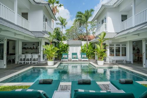 Dyanapura Villa | Luxury 8BR Seminyak Villa Walk to Double Six Beach