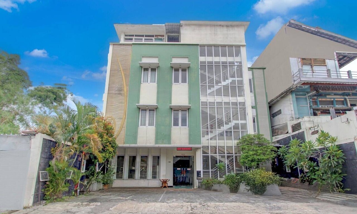 Central Yogyakarta House | Luxury Deluxe DBL Retreat W/Free WiFi and Parking