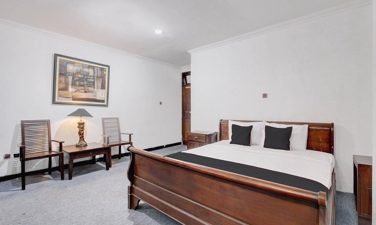 Yogyakarta House | Luxury Deluxe DBL Retreat W/Free WiFi and Parking