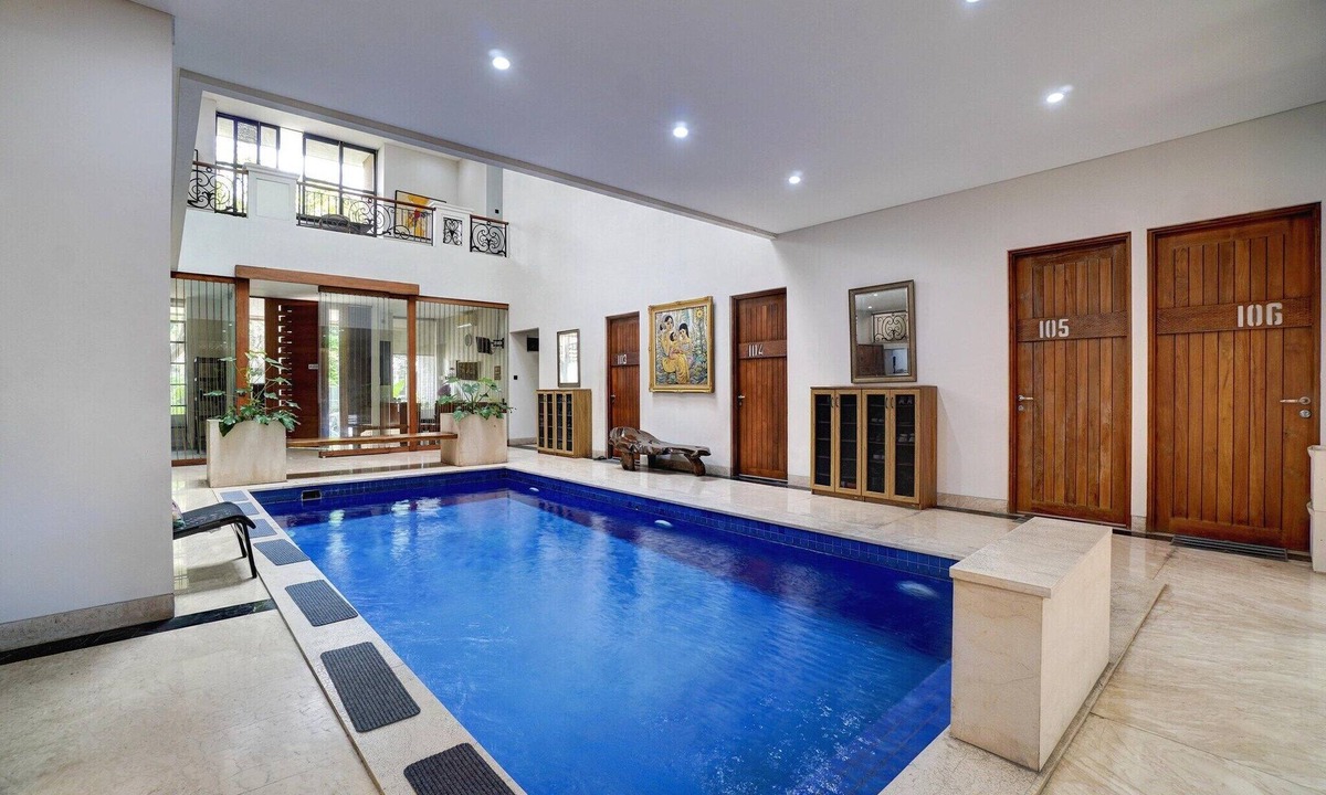 Binong House | Luxury Deluxe DBL Retreat W/Free WiFi and Parking