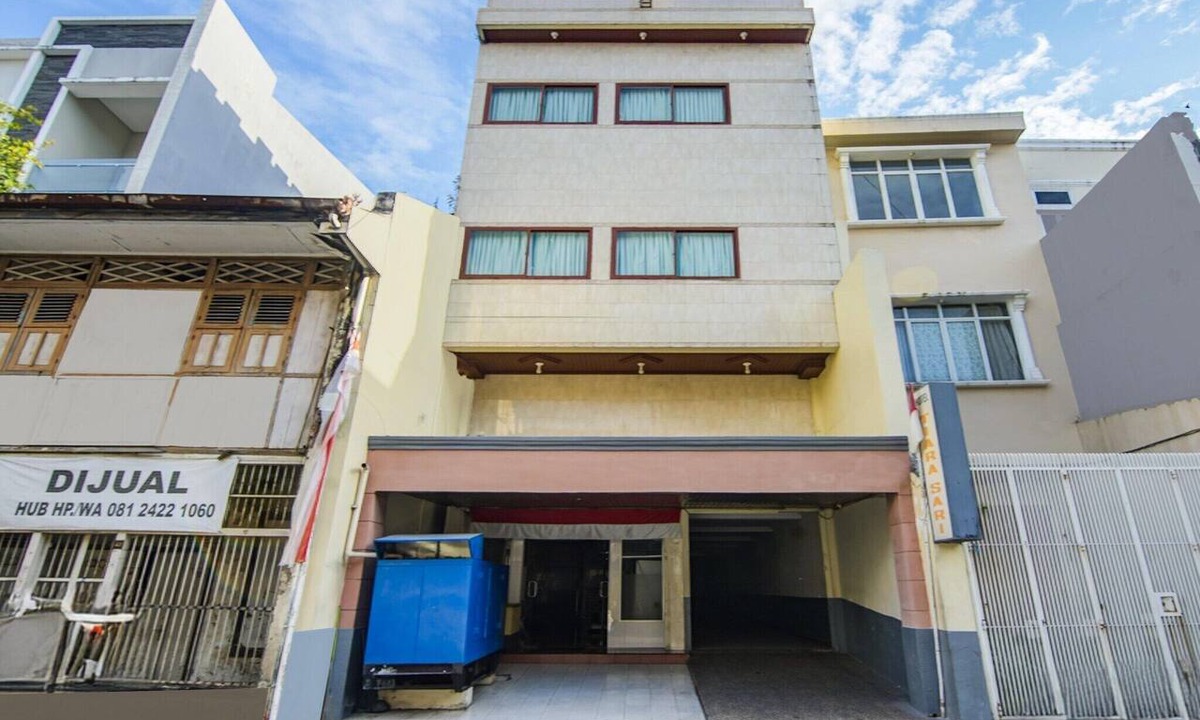 Makassar House | Luxury Deluxe DBL Retreat W/Free WiFi and Parking