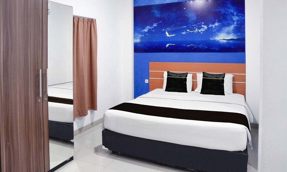 Padang House | Luxury Deluxe DBL Retreat W/Free WiFi and Parking