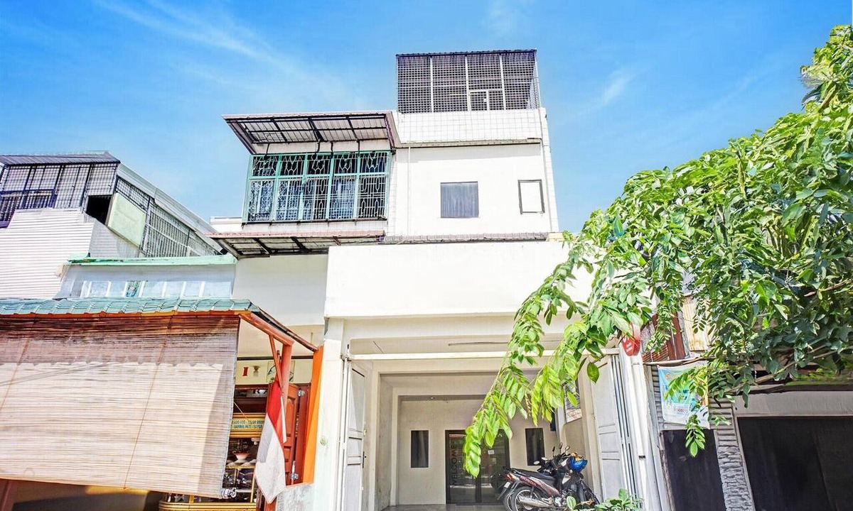 Medan House | Luxury Deluxe DBL Retreat W/Free WiFi and Parking