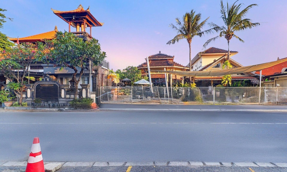 Sanur Kauh House | Luxury Deluxe Double Escape with Free WiFi