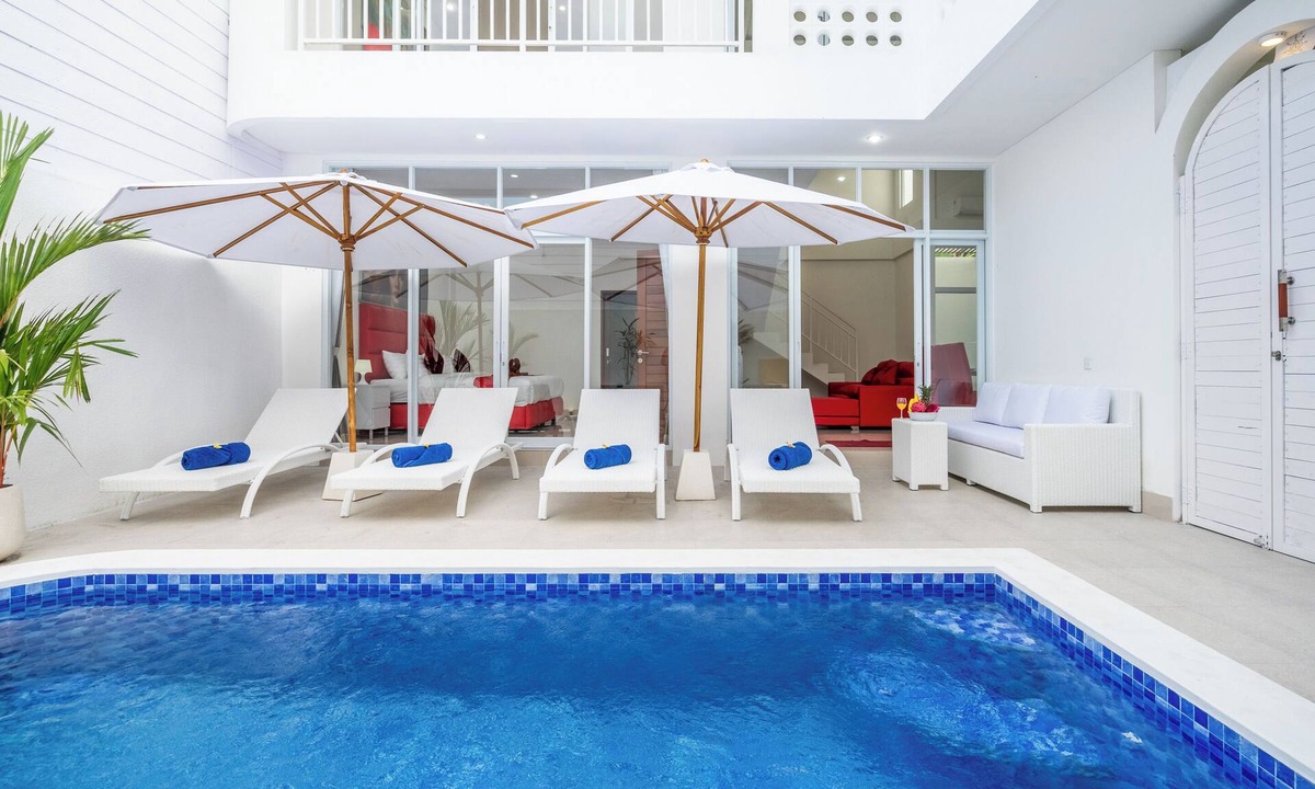 Kerobokan Villa | Luxury minimalist villa The Toy