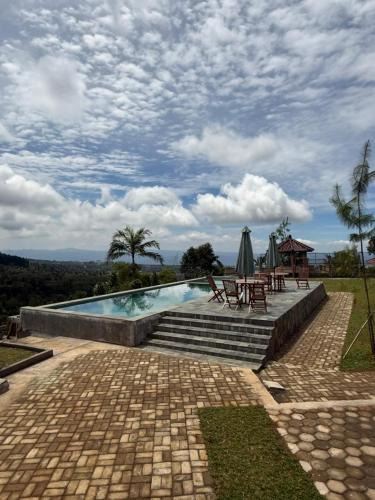 Cibodas Villa | Luxury Villa Arsa Private Pool and Karaoke
