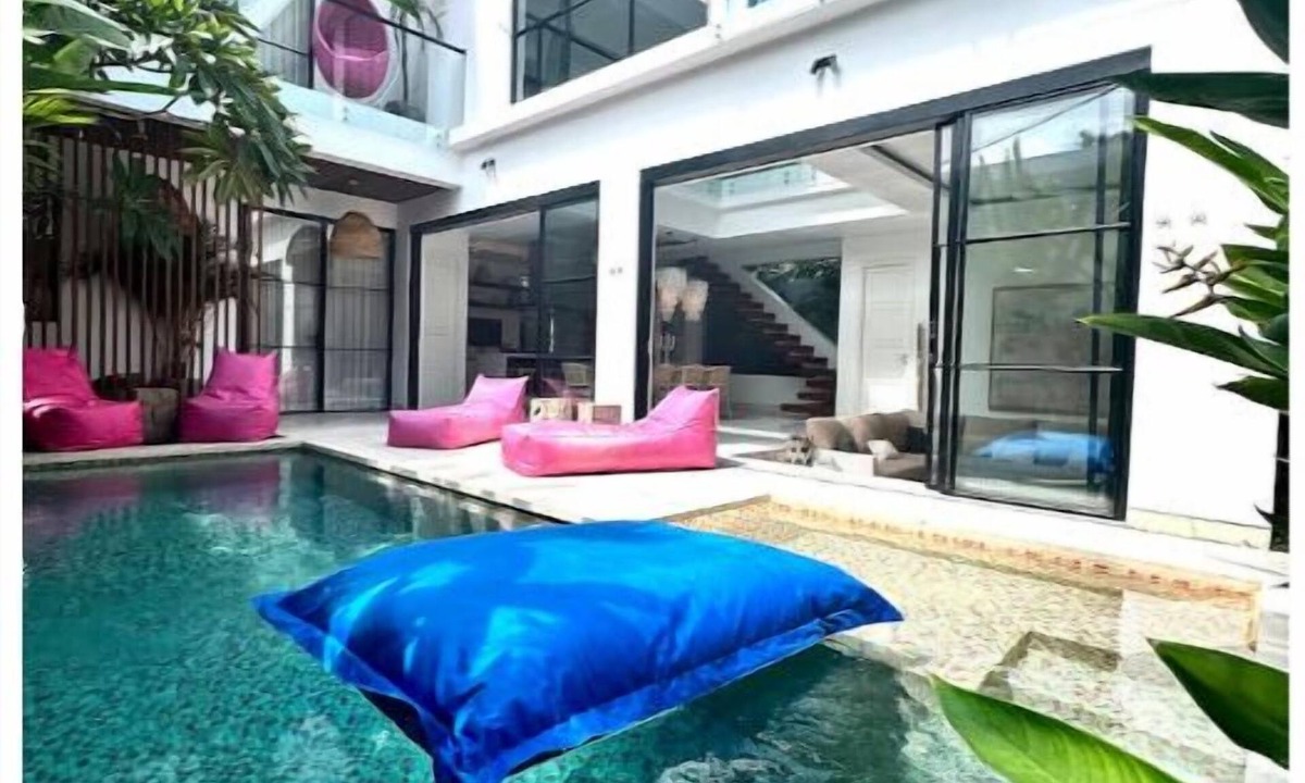 Sunset Road House | Luxury Villa Devina I Seminyak I Pool, Yoga & Gym