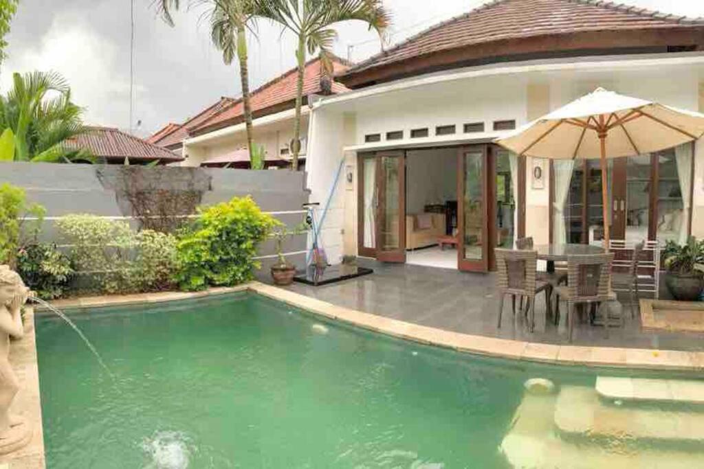 Dencarik Villa | M.E Bali Villa
