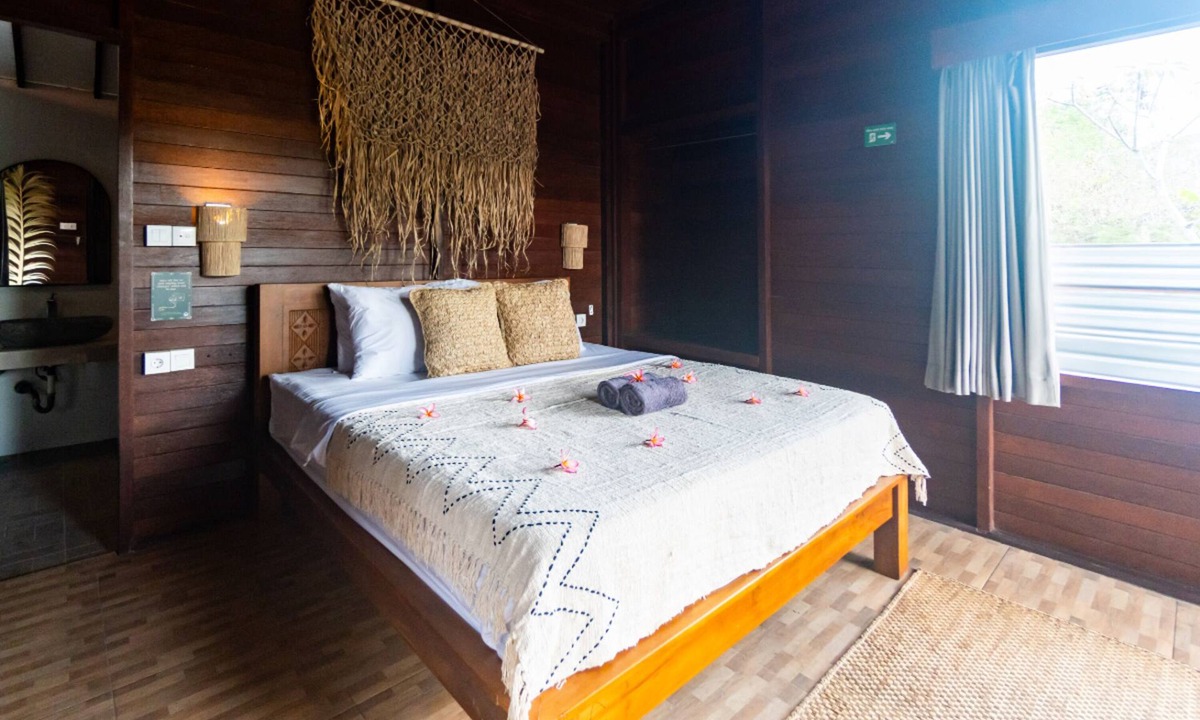 Jungut Batu Hostel | Mad Monkey Nusa Lembongan