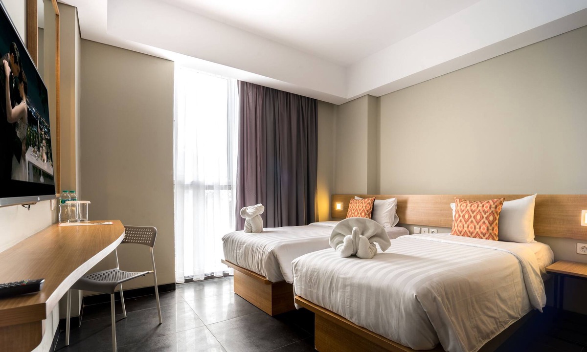 Tanjung Duren Utara Hotel | Maple Hotel Jakarta