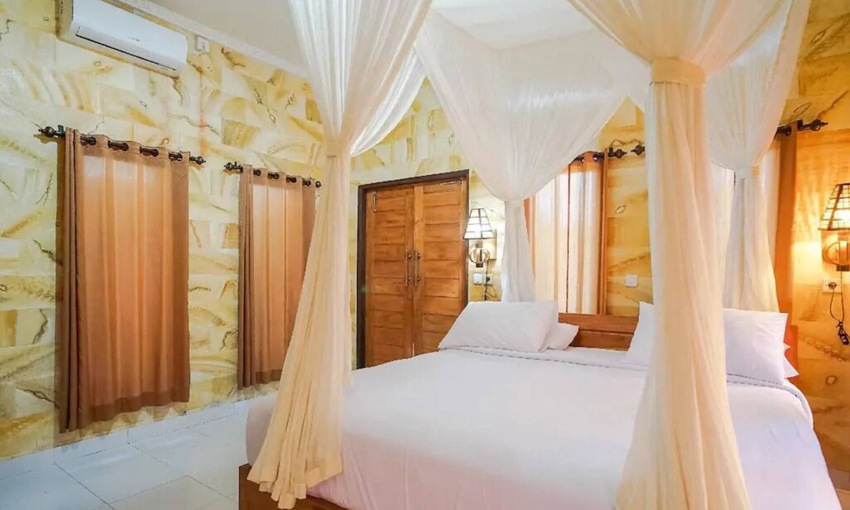 Suraberata House | Mejan Beach Home Stay