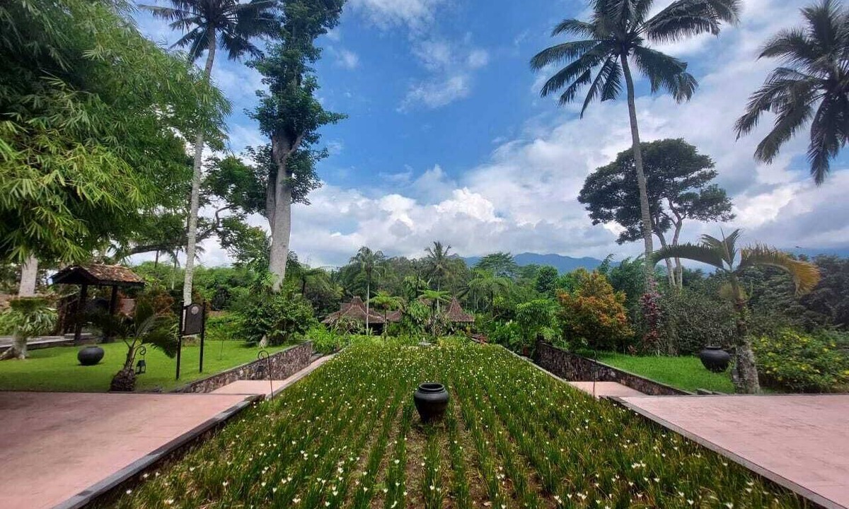 Pringsurat Hotel | MesaStila Resort and Spa