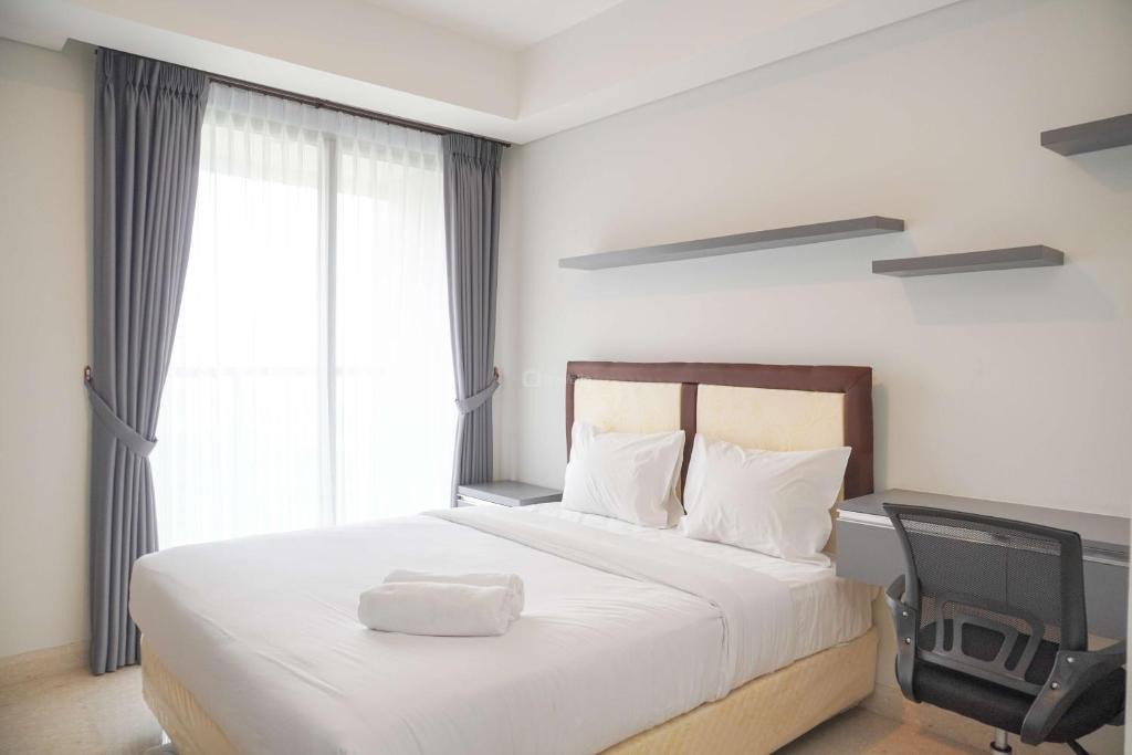 Pantai Indah Kapuk Apartment | Minimalist and Nice Studio at Gold Coast Apartment By Travelio