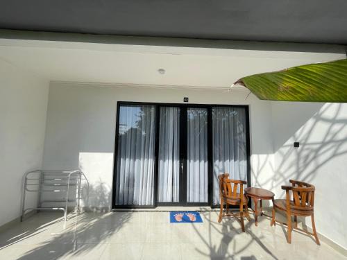 Kutuh Apartment | Orange Guest House room 1