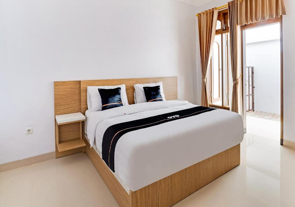 Sinduharjo Hotel | OYO 3384 Banua Raya