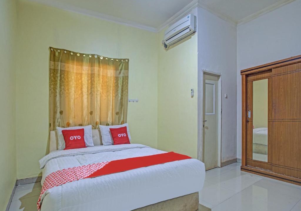 Tegalgundil Hotel | OYO 3883 The Red