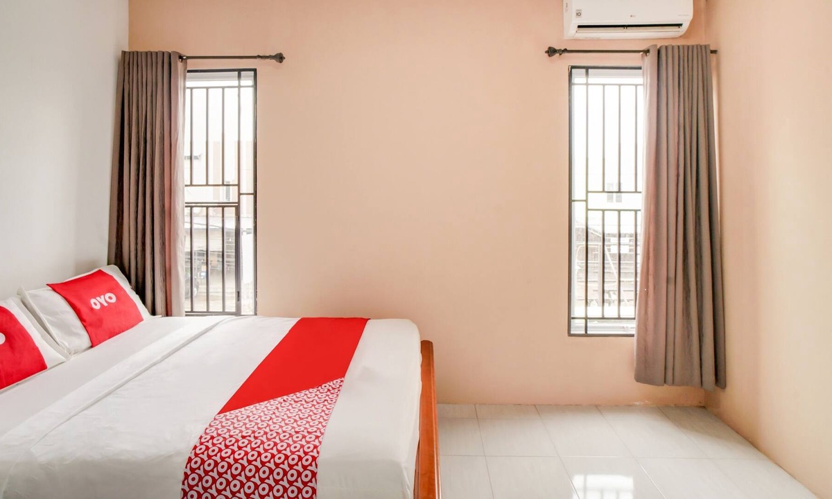 Batam Hotel | OYO 90024 Botania Homestay & Cafe