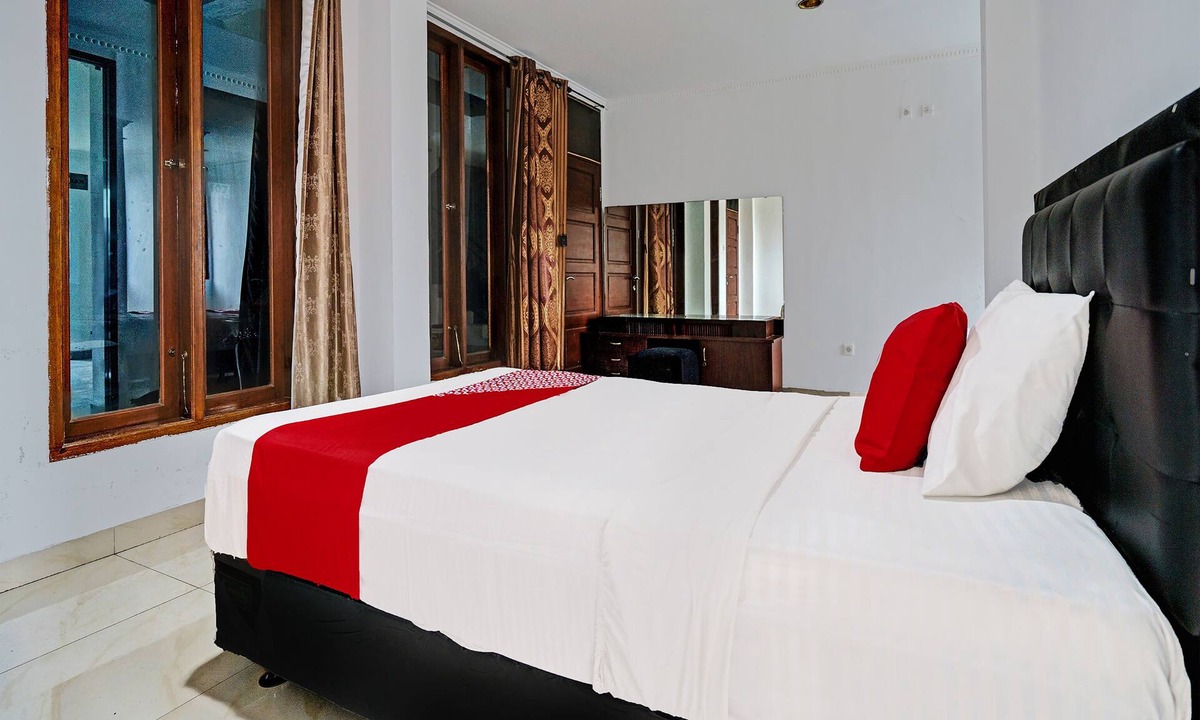 Cileunyi Hotel | OYO 92252 Wisma Rina Rini Cibiru Managed By Hss Group