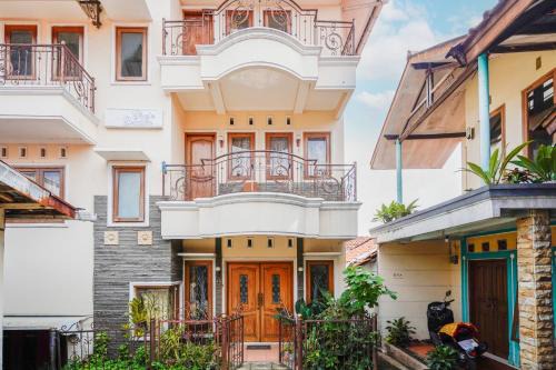 Cimahi Hotel | OYO 94118 Homestayque Syariah