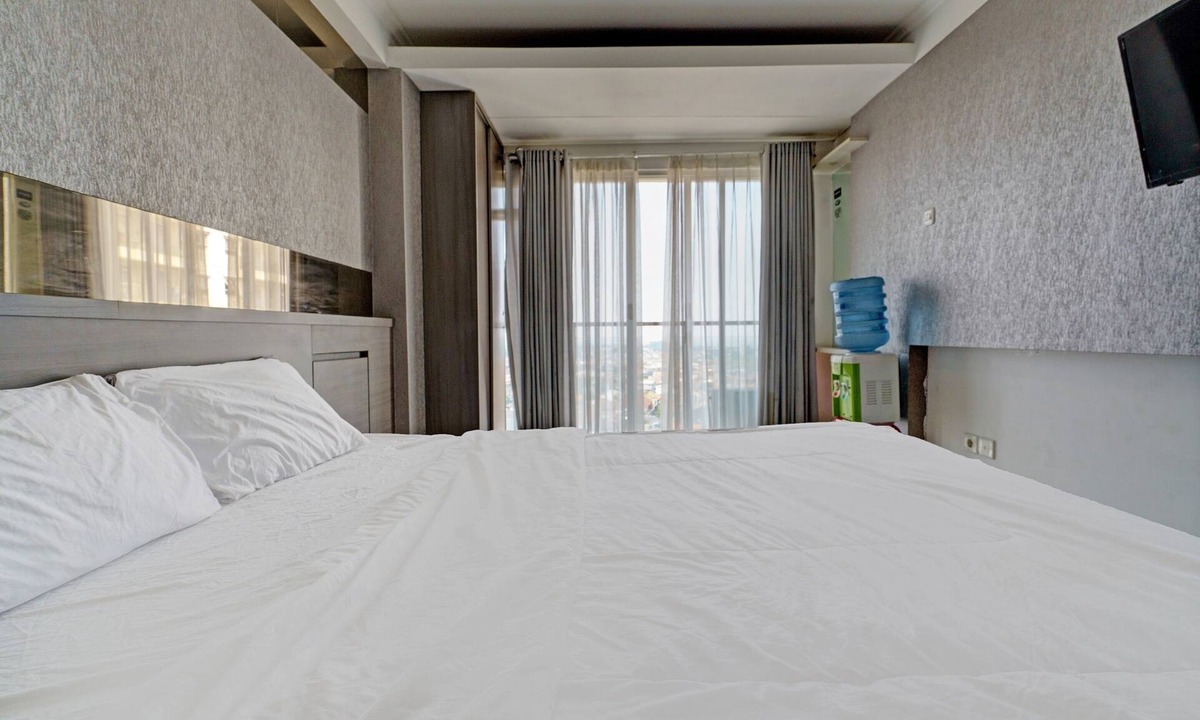 Cimahi Hotel | OYO Life 93097 Apartemen Gateway Pasteur By Kaisar Room