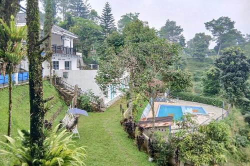 Megamendung Hotel | Pangrango Valley Resort RedPartner