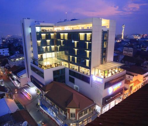 Braga Hotel | Pasar Baru Square Hotel Bandung