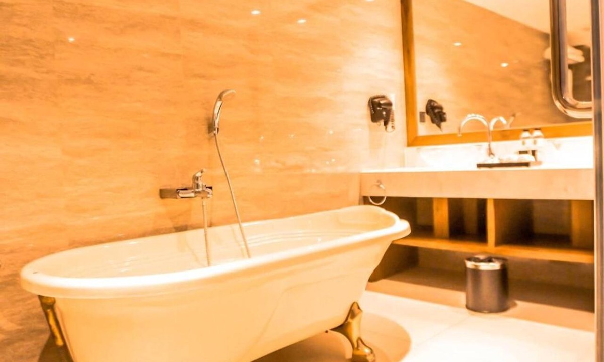 Nusa Dua Hotel | Perfectly Suite room near the surf spot
