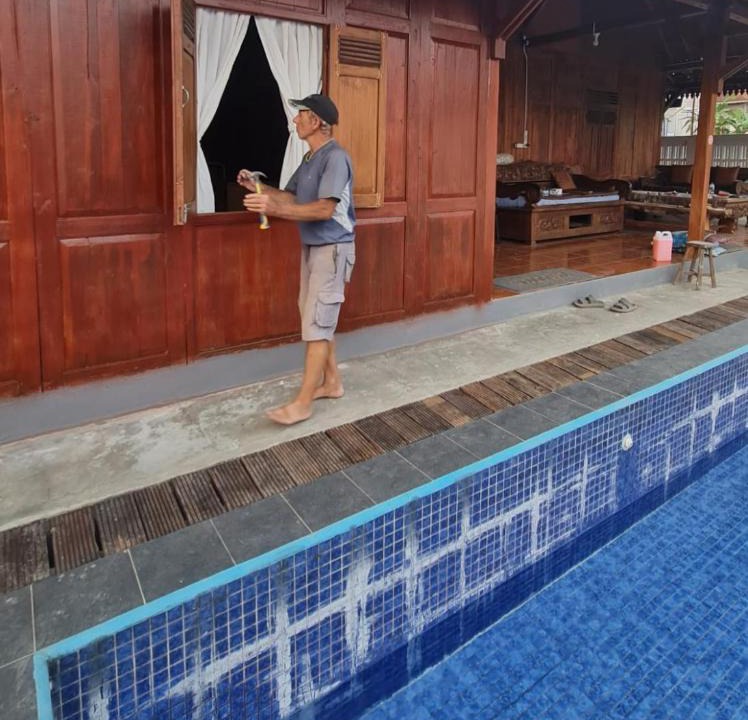 Baturaden Villa | Pool Joglo Kangmas Niko