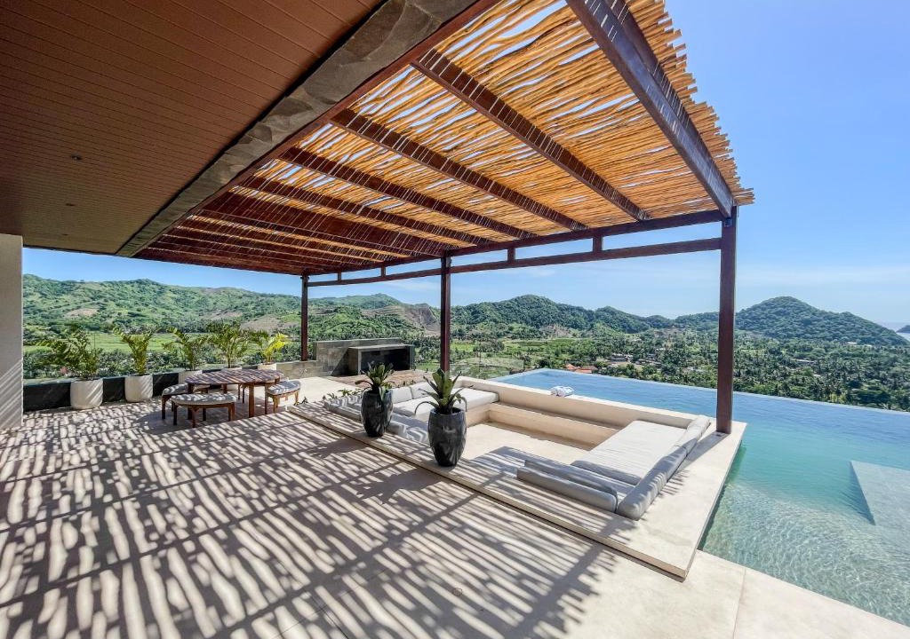 Selong Belanak Villa | Pseudechis - Villa with Gym, Sauna & Sea Views - Construction Nearby