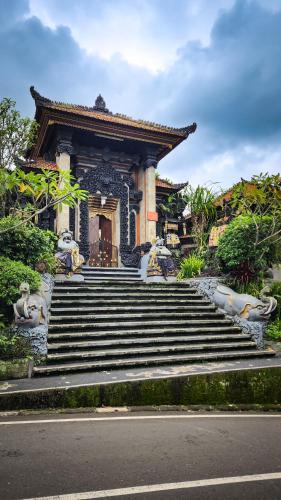Undisan House | Puri Karang Residence