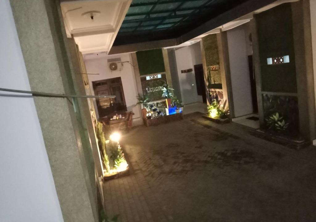 Probolinggo House | Raysha Guest house