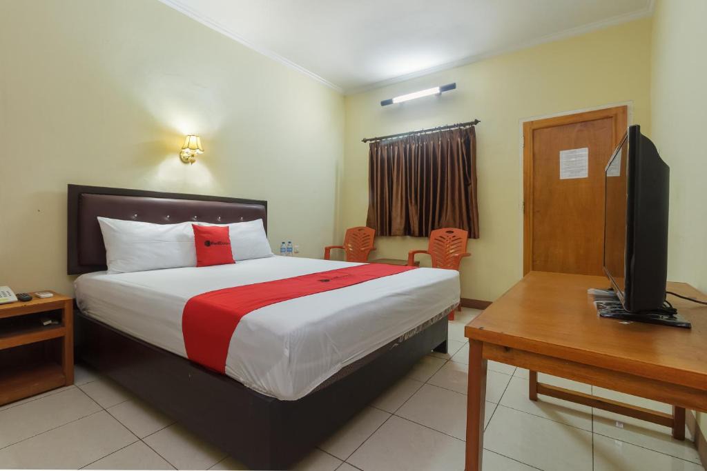 Manado City Centre Hotel | RedDoorz at Jalan Babepalar Rike Manado