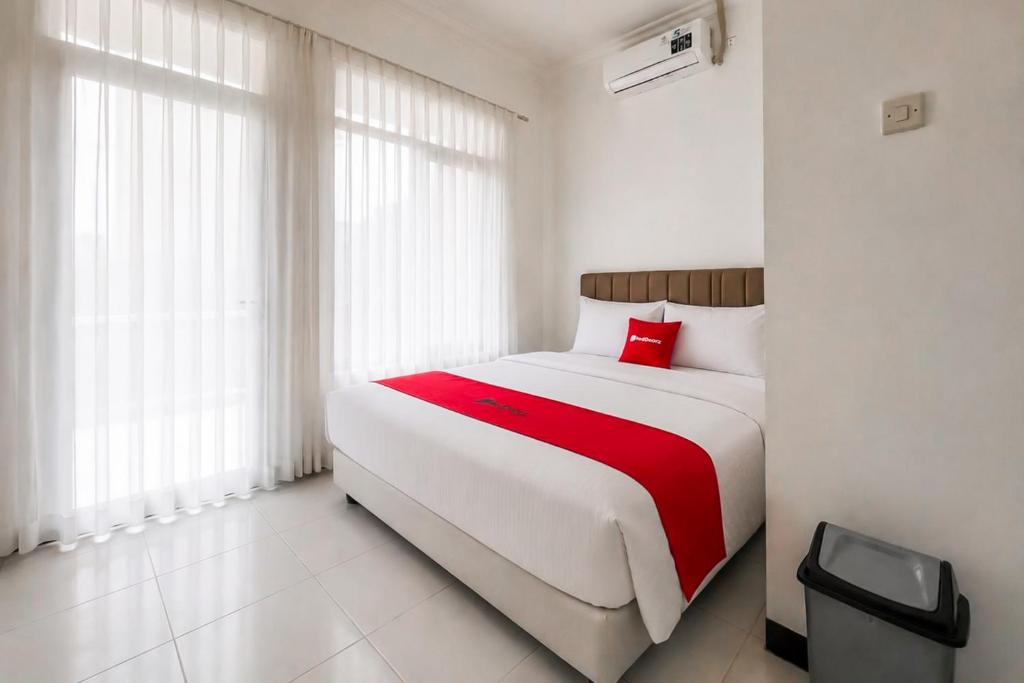Pangandaran Hotel | RedDoorz at Savana Resort Pangandaran