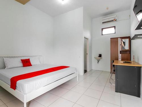 Jakarta House | RedDoorz @ Jagakarsa 2