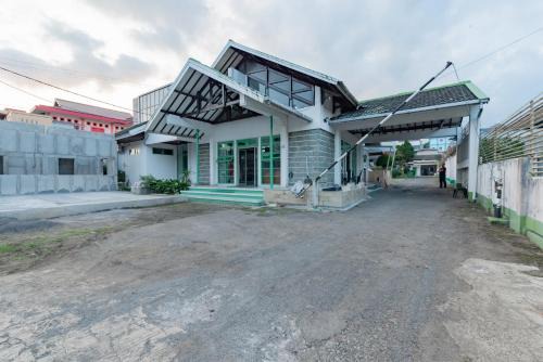Sukabumi House | RedDoorz @ Jalan R.E. Martadinata Sukabumi