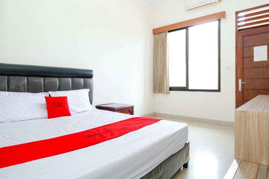 Wonosobo Hotel | RedDoorz near Alun Alun Wonosobo