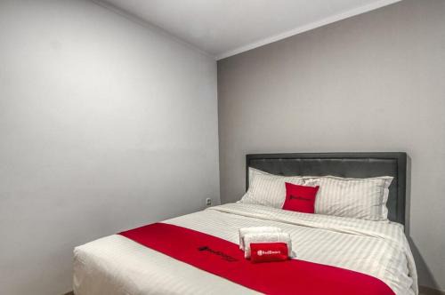 Cideng Hotel | RedDoorz Plus at Cideng Timur
