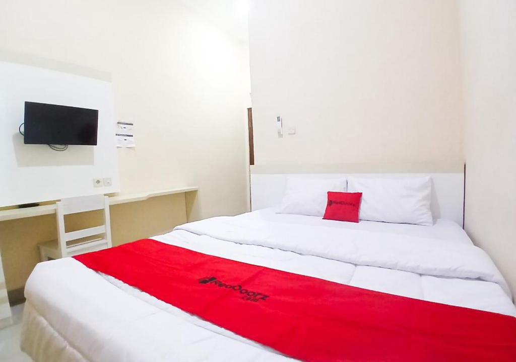 Yogyakarta House | RedDoorz Syariah at Homestay Attin Tugu Jogja