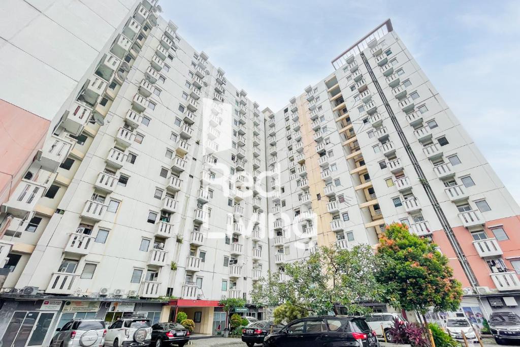 Depok Hotel | RedLiving Apartemen Cibubur Village - Lily's Room Tower C